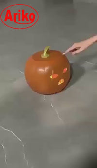 Ariko Geanimeerde Pompoen met Ingebouwde Projector & Speaker Plug'n Play - 70 Minuten Animatie - 3 Unieke Personages - 9 Liedjes - 40 Grappen - Oranje