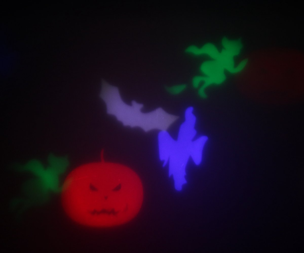 Projectorlamp - LED - 24 figuren - Kerst en Halloween - Binnen en Buiten - Ariko
