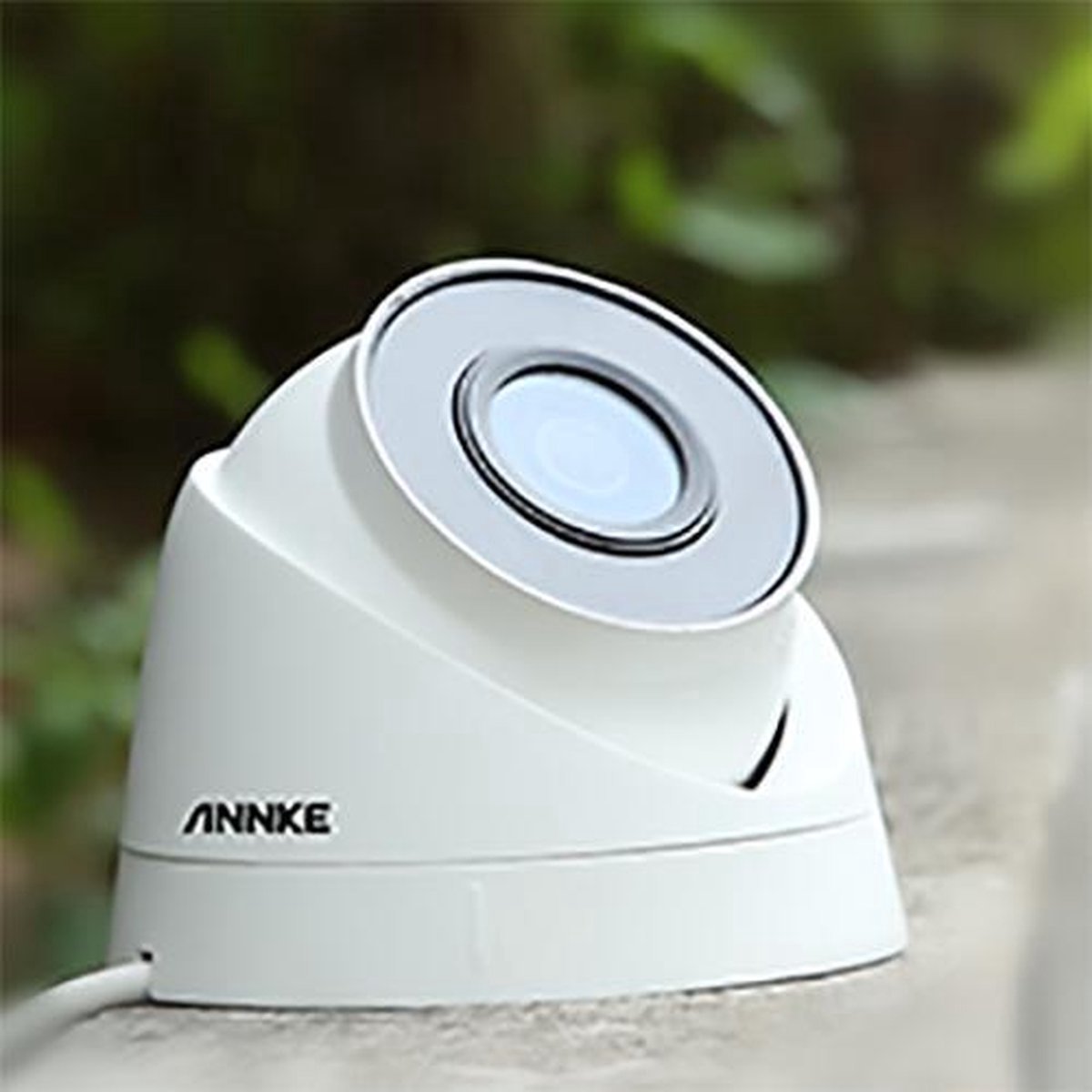 Ariko Système de vidéosurveillance Annke Camera, 4 caméras de sécurité 3 MP blanches de haute qualité, vision nocturne 25 mètres, visionnage d'images enregistrées et en direct en ligne, y compris un disque dur de 1 To – Helpdesk néerlandais