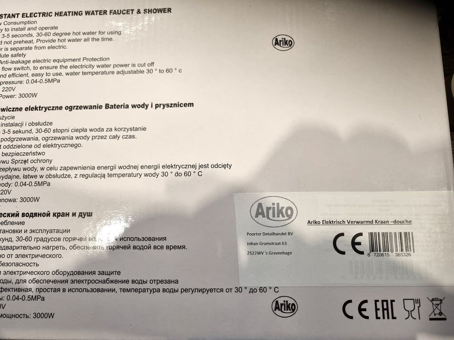 Ariko Elektrisch Verwarmd Kraan en douche - Elektrisch Instant kraan tot 60 ?c - LCD Digitaal - Niet Kokend Water - 3000W - Inclusief Douchekop